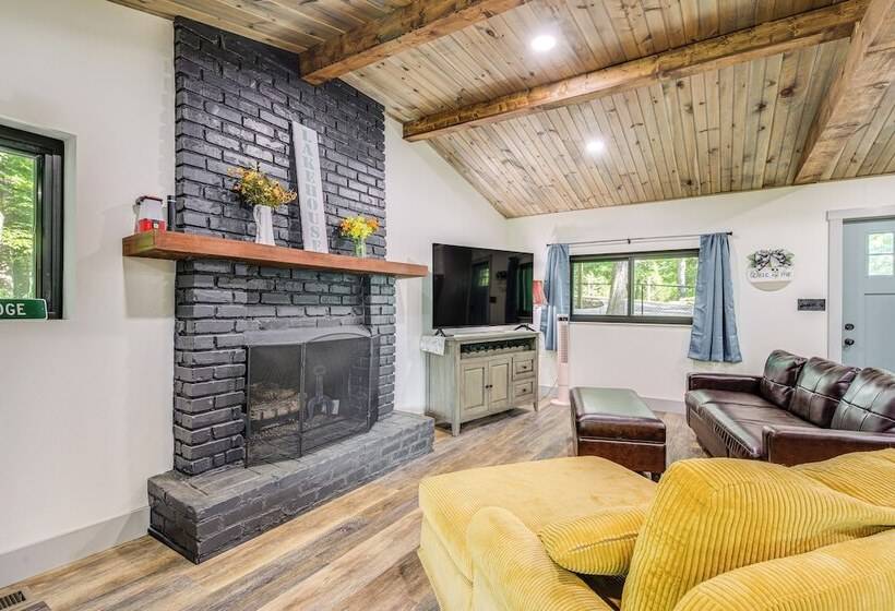 Dandridge Home On Douglas Lake W/ Hot Tub & Dock!