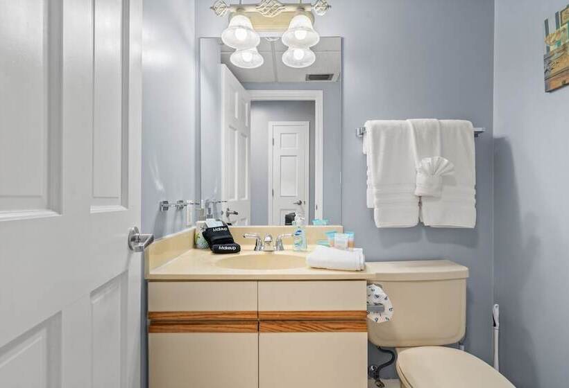 Lazy Lagoon By Avantstay Pool + Resort Access