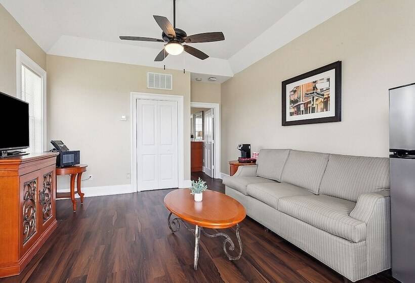 Elsa S Place Bed And Breakfast