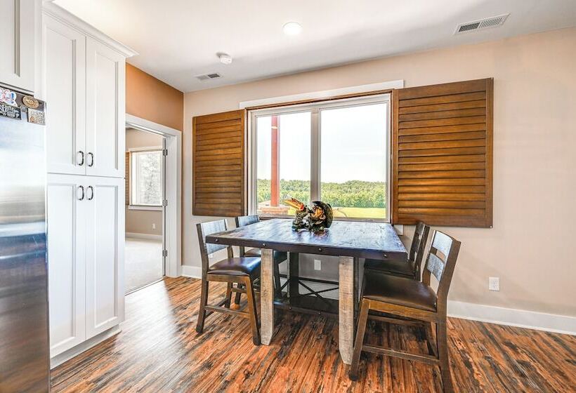 Unique Stay: Barndominium Near Rough River Lake!