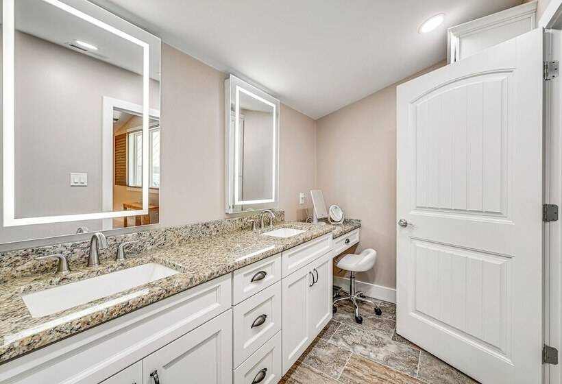 Unique Stay: Barndominium Near Rough River Lake!