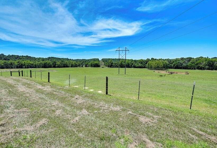 Unique Stay: Barndominium Near Rough River Lake!