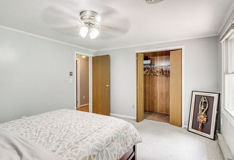 Family Friendly Home W/ Grill: 15 Mi To Baltimore!