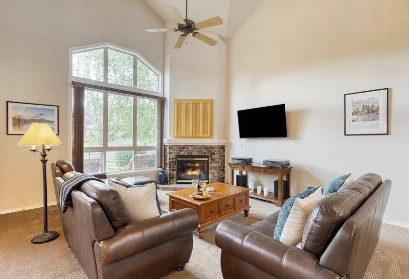 Forest Ridge Loop By Avantstay Hot Tub + Private Community Amenities