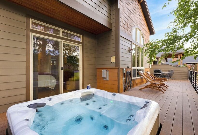 Forest Ridge Loop By Avantstay Hot Tub + Private Community Amenities