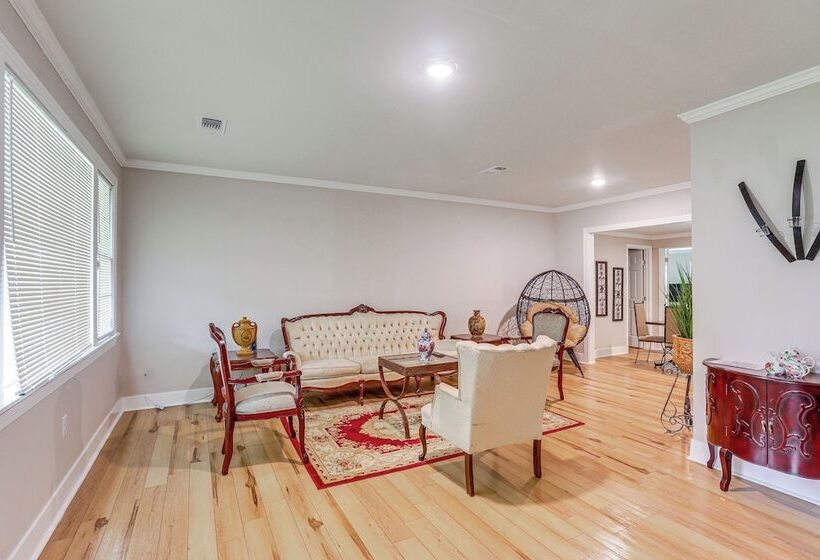 Fully Renovated Home ~ 1 Mi To Downtown Hammond!