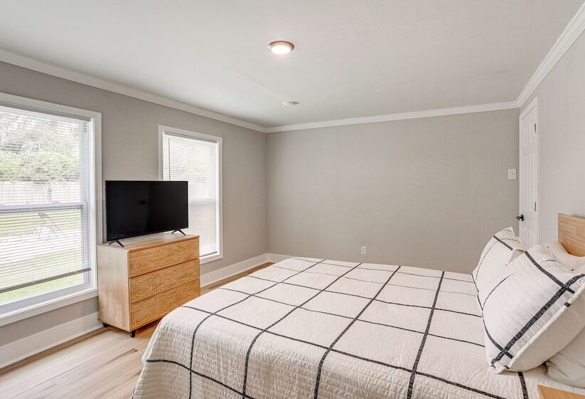 Fully Renovated Home ~ 1 Mi To Downtown Hammond!