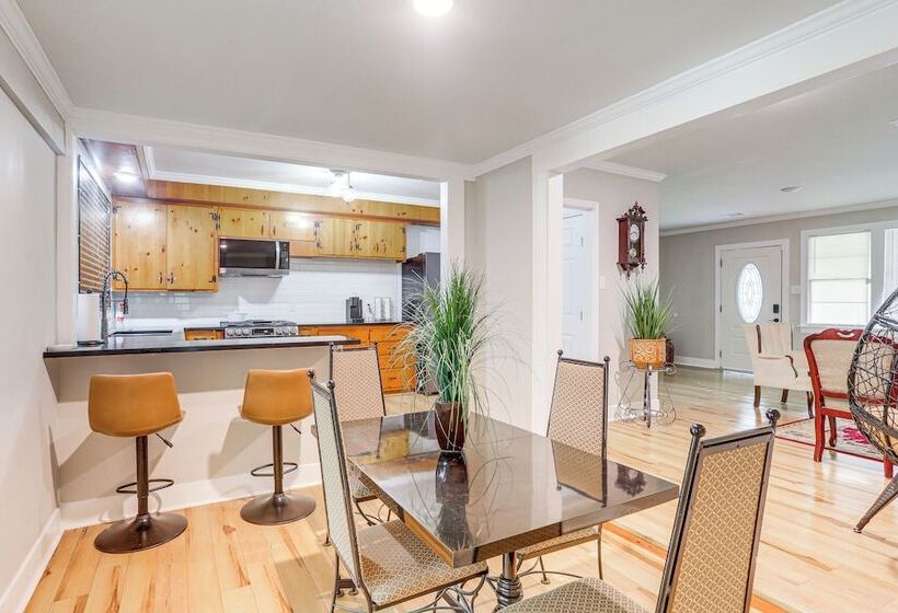 Fully Renovated Home ~ 1 Mi To Downtown Hammond!