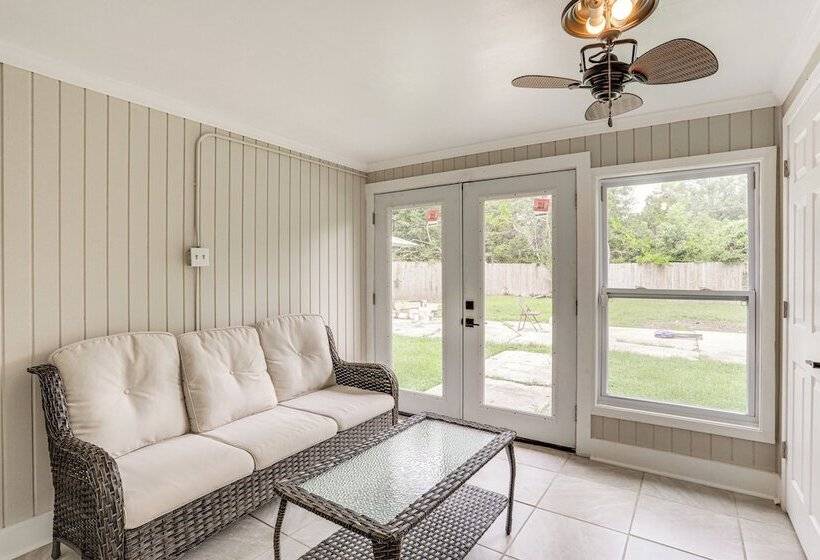 Fully Renovated Home ~ 1 Mi To Downtown Hammond!