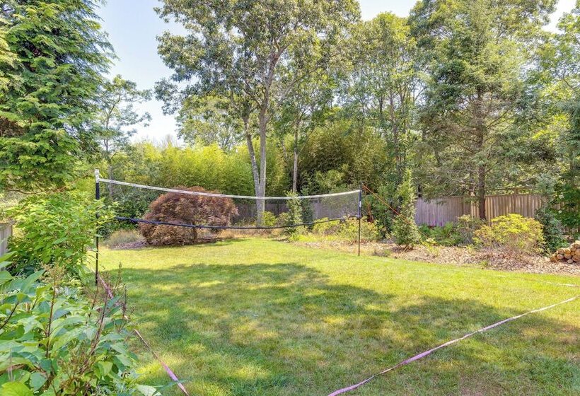 Hamptons Home W/ Private Pool, 1 Mi To Beach!