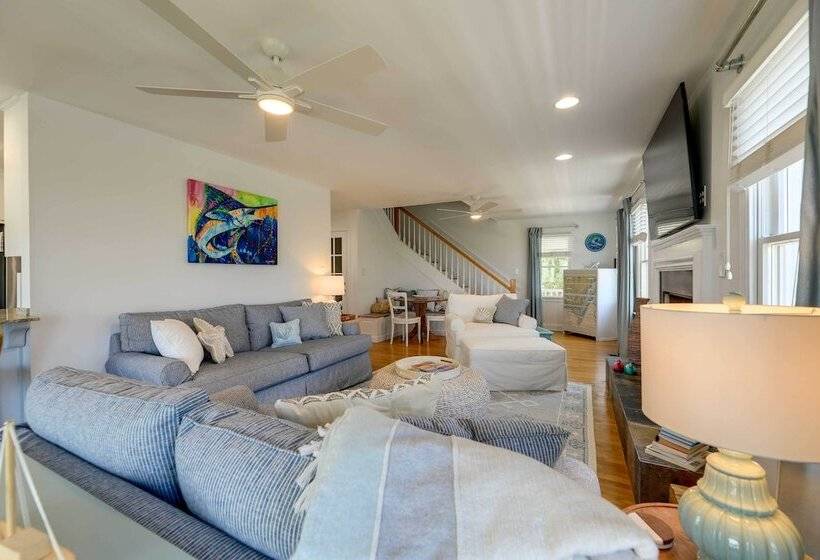 Waterfront Home W/ Screened Porch & Boat Access