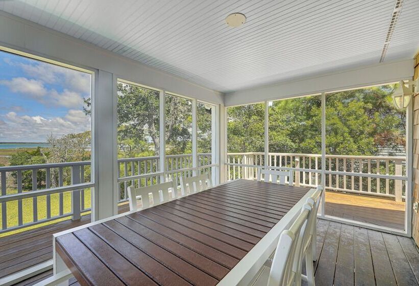 Waterfront Home W/ Screened Porch & Boat Access