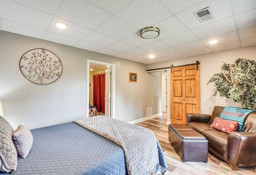 Hiawassee Hideaway: Hot Tub, Lake & Mountain Views