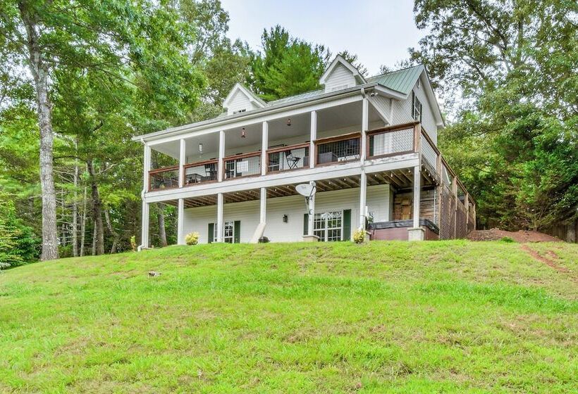 Hiawassee Hideaway: Hot Tub, Lake & Mountain Views