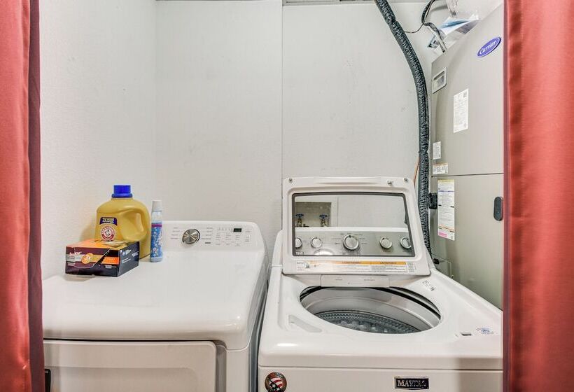 Hiawassee Hideaway: Hot Tub, Lake & Mountain Views