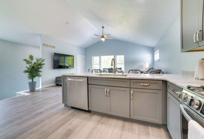 Higgins Lake Barndominium W/ Boat Parking!