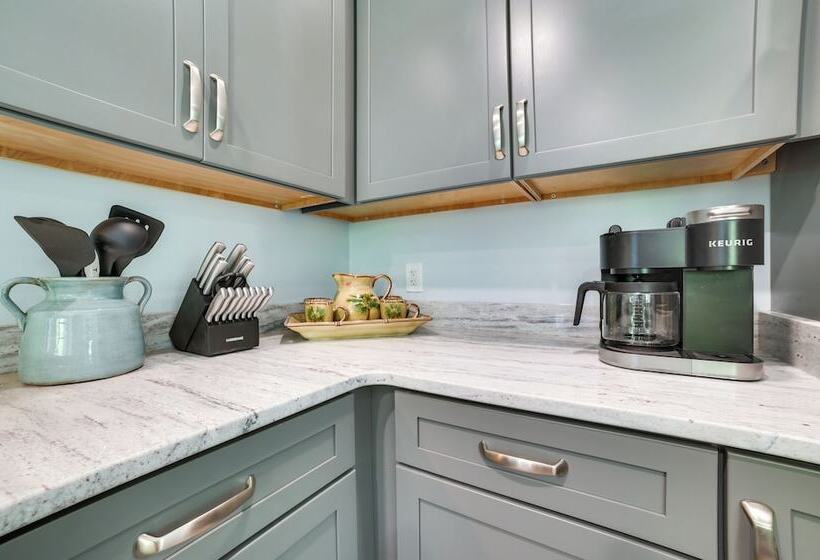 Higgins Lake Barndominium W/ Boat Parking!