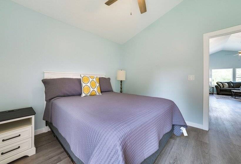 Higgins Lake Barndominium W/ Boat Parking!