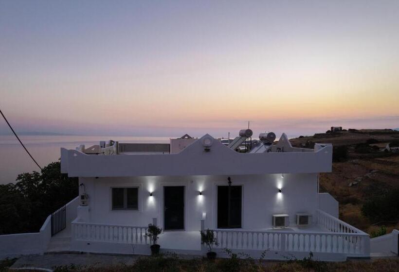 בית מלון כפרי Andros Seaview