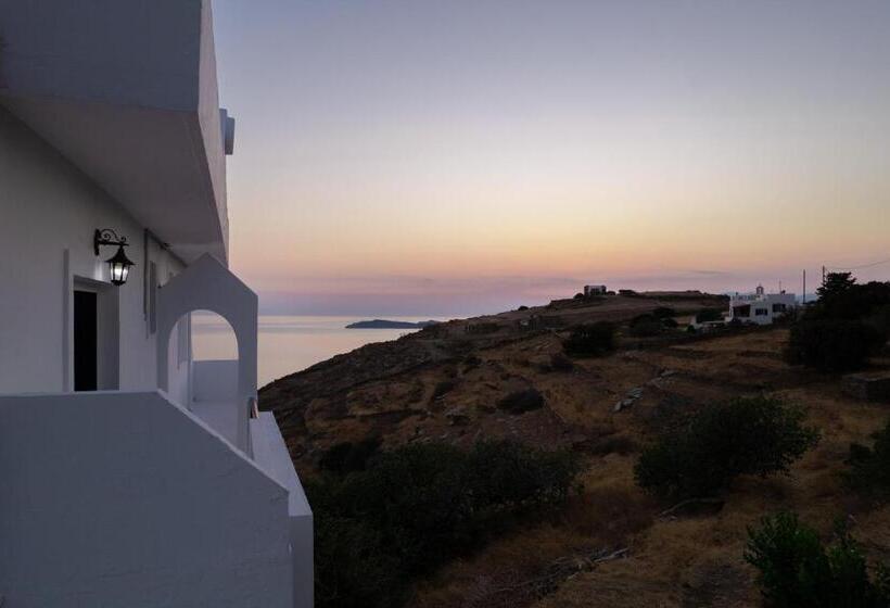 בית מלון כפרי Andros Seaview