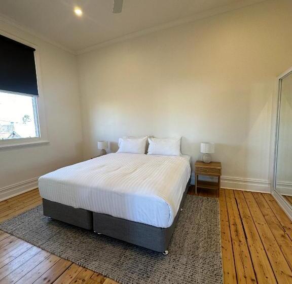 فندق Ark Apartments