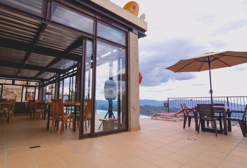 فندق Casa Portones