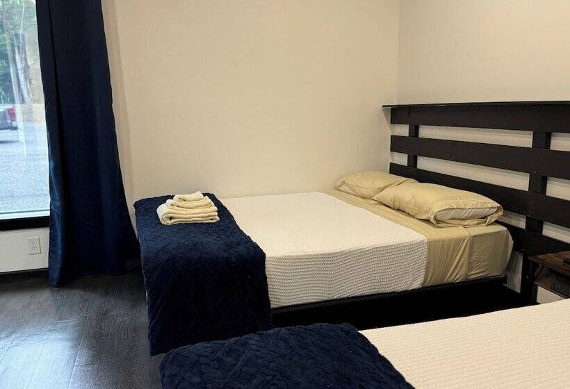 فندق Golden Pond Cabins