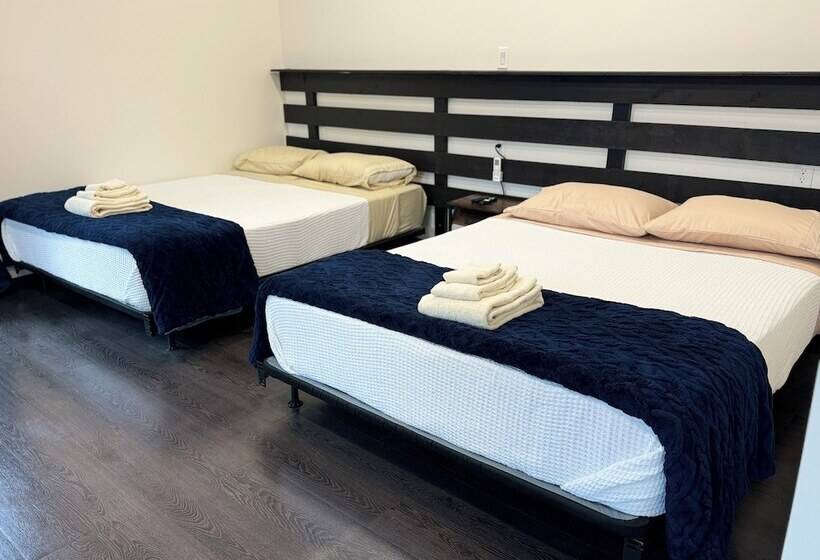 فندق Golden Pond Cabins