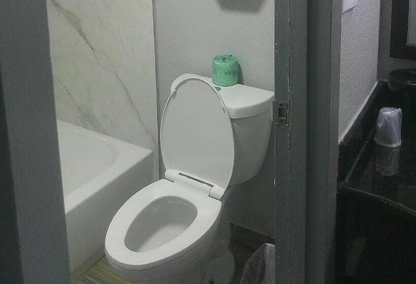 호텔 Hometowne Studios By Red Roof Richmond Airport Sandston