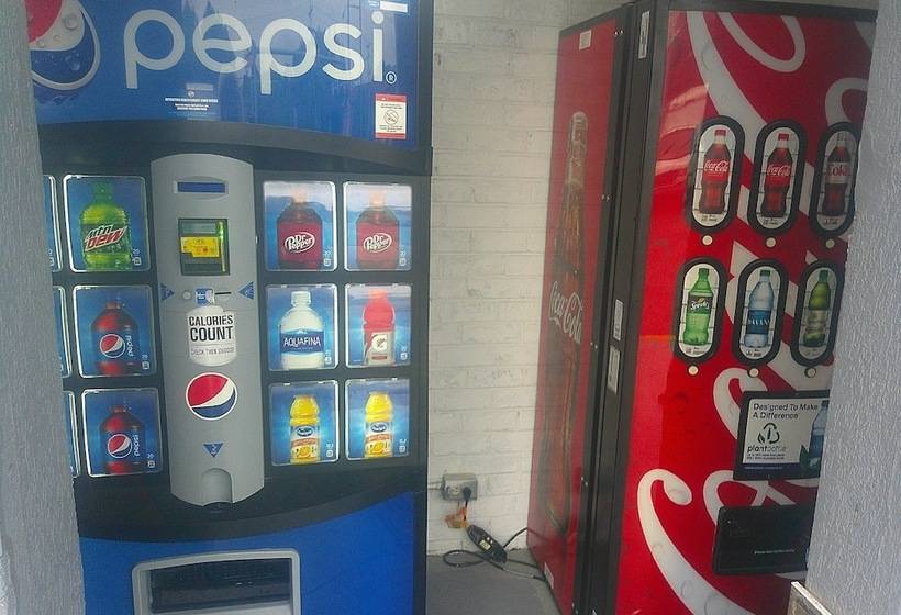 호텔 Hometowne Studios By Red Roof Richmond Airport Sandston