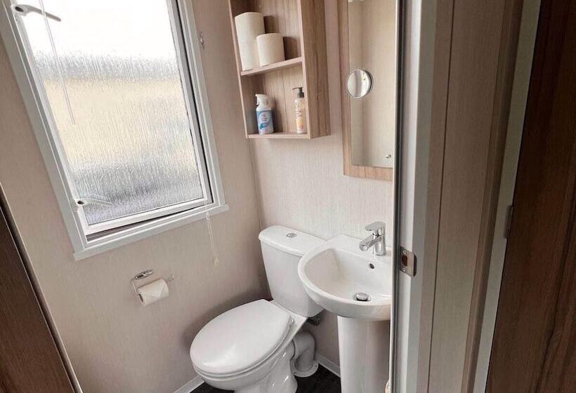 Отель Rockley Park In Poole Static Caravan