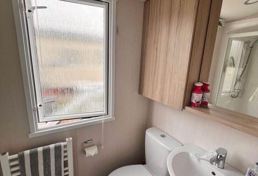 Отель Rockley Park In Poole Static Caravan