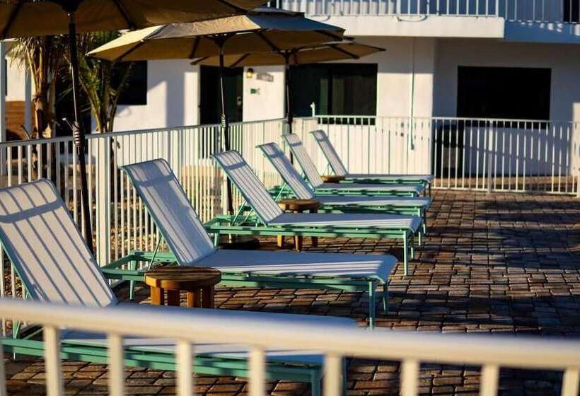 فندق Melbourne Beach Resort & Surf Club
