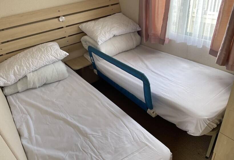 Отель Peaceful Millfield Caravan Park Skegness 4 Bed