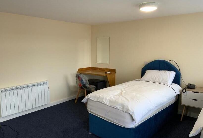 فندق The Carmichael   Hull City Centre