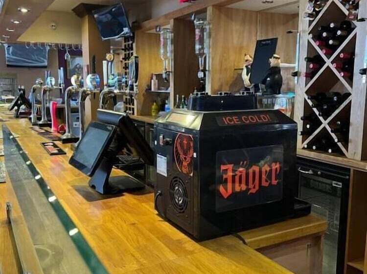 فندق The Carmichael   Hull City Centre