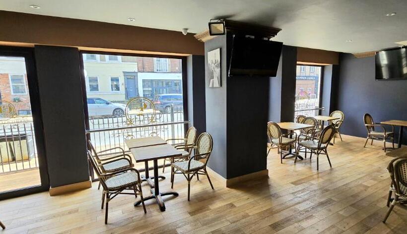 فندق The Carmichael   Hull City Centre