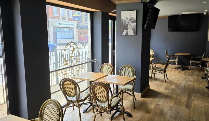 فندق The Carmichael   Hull City Centre