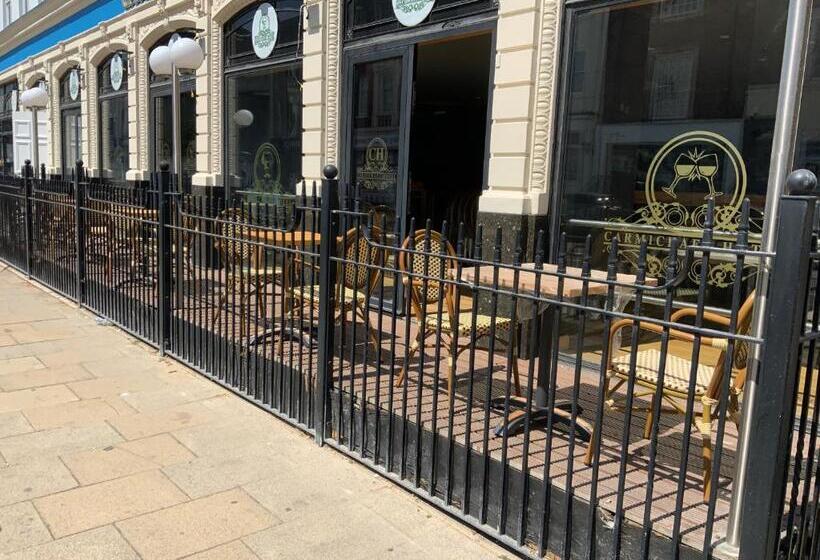 فندق The Carmichael   Hull City Centre