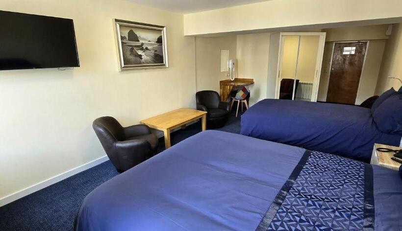 فندق The Carmichael   Hull City Centre