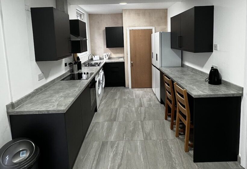 Отель The Court House