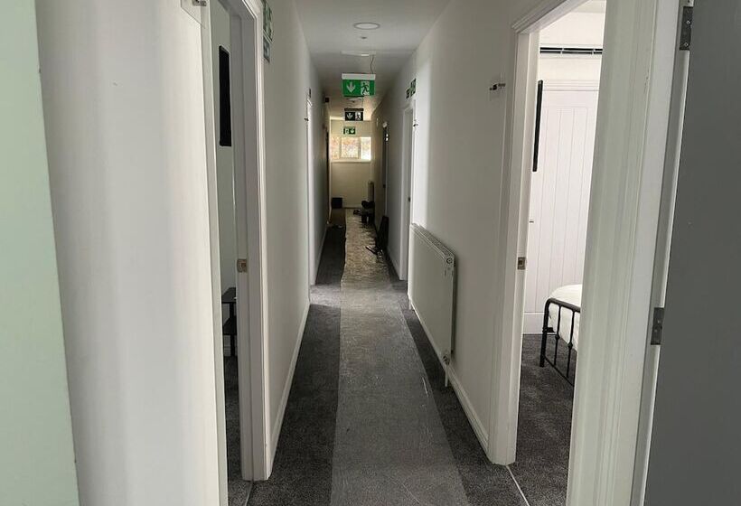 Отель The Court House