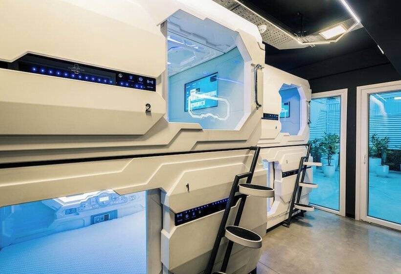 酒店 Underground Capsule