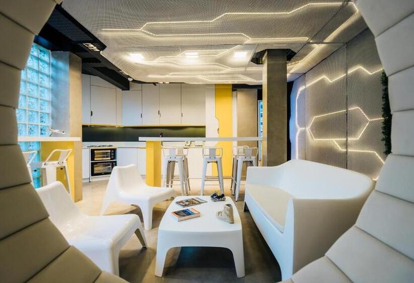 酒店 Underground Capsule