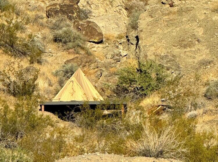 Отель Vegas Glamping