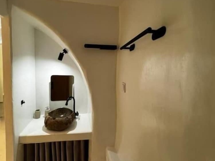 هتل White Sand Cave Suite