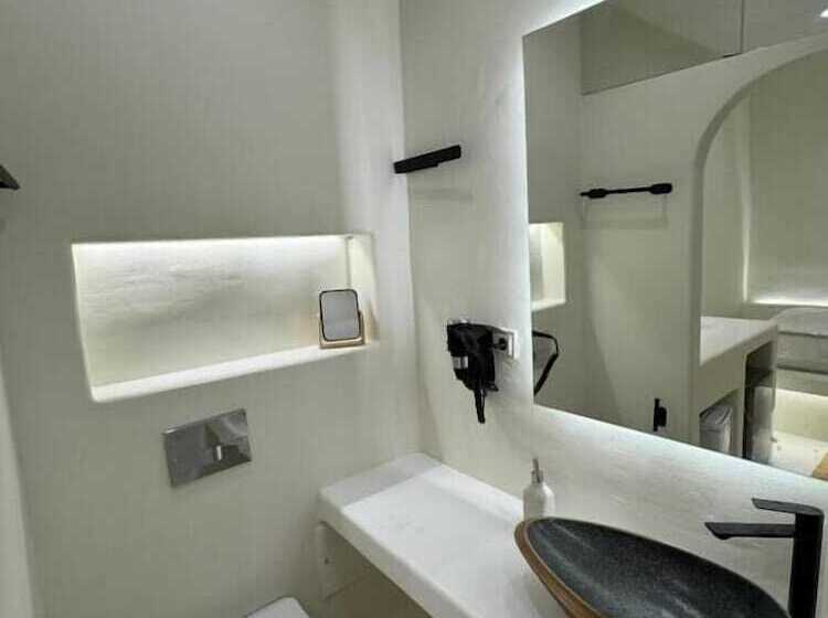 هتل White Sand Jacuzzi Suite