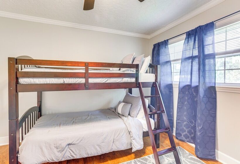 Inviting Jacksonville Home < Half Mi To University