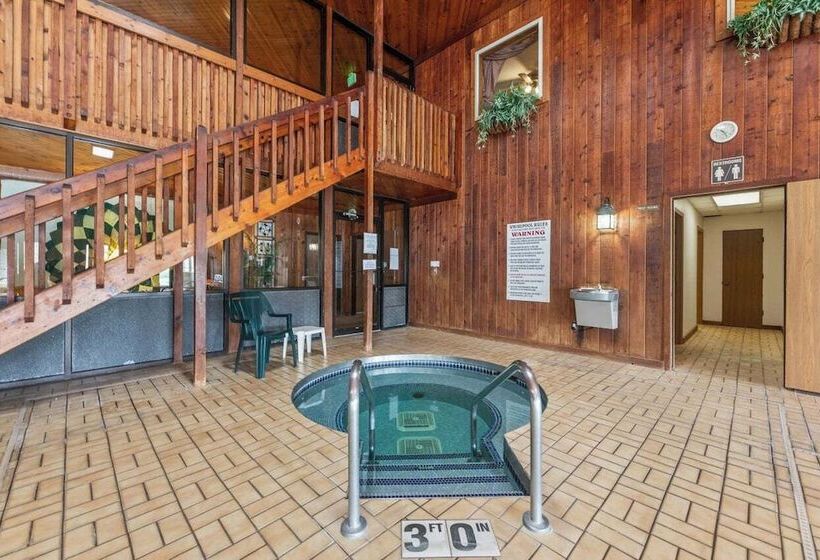 Iron Ridge Inn Motel