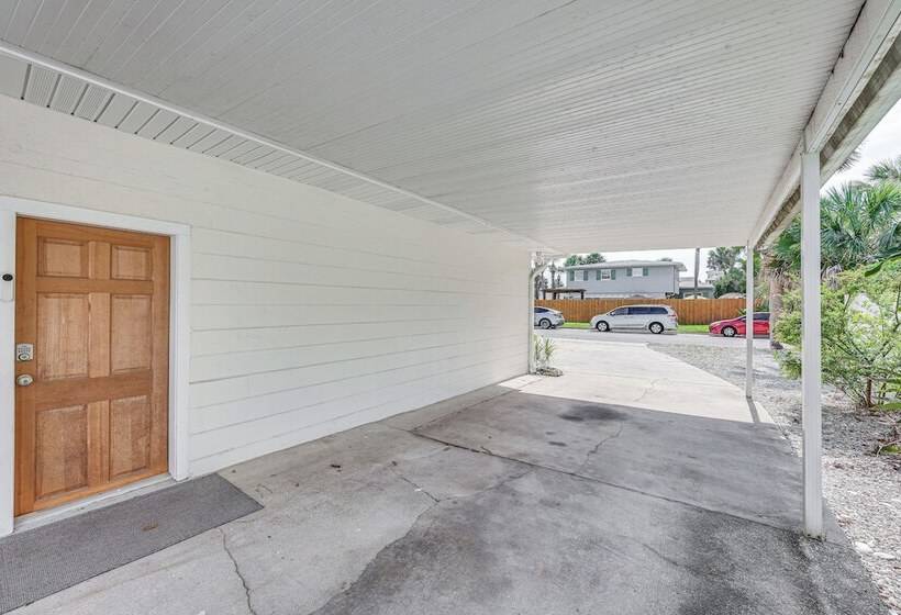 Jacksonville Beach Home W/ Yard, Walk To Shore